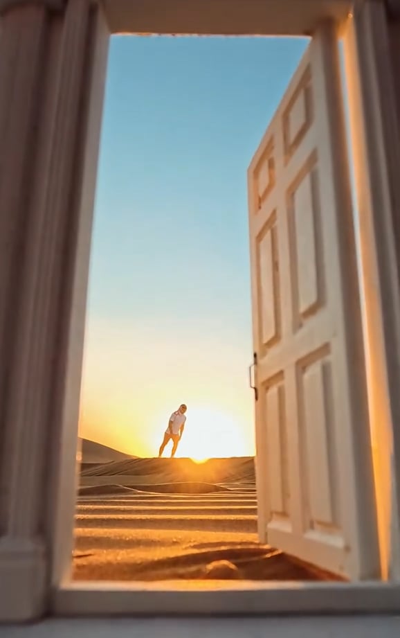 🔥LAST DAY 50% OFF -🖼️Creative window props📷