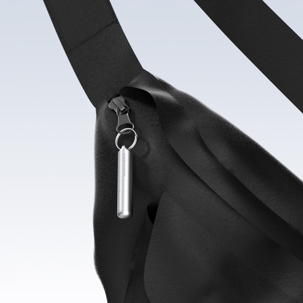 🔑 3-in-1 Keychain Tool Clean, eject & carry all in one