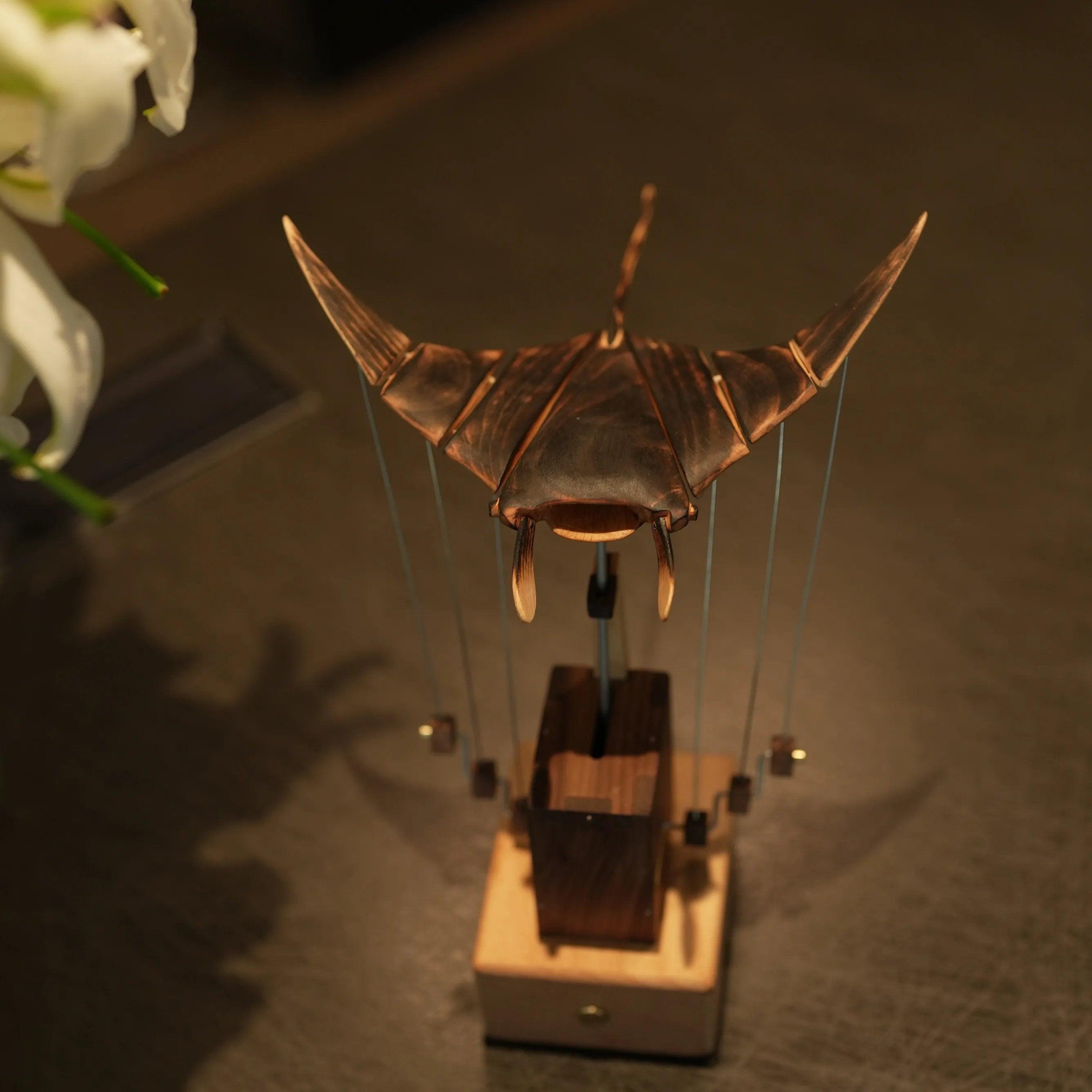 🔥Black Friday Hot Deals Upgraded Version Handmade Wooden Electric Bionic Manta Ray Ornament