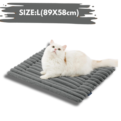 Self-Warming Cat & Dog Mat: Thermal Pet Bed Pad for Indoor/Outdoor Non-Slip & Extra Warm