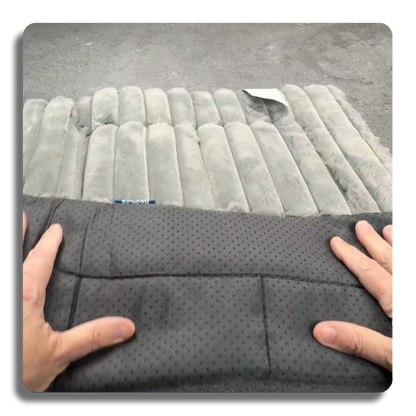 Self-Warming Cat & Dog Mat: Thermal Pet Bed Pad for Indoor/Outdoor Non-Slip & Extra Warm