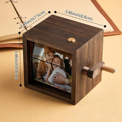 💞Hand-Crank Photo Box – Relive Your Favorite Memories❤️