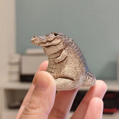 🐊  Chubby Mini Crocodile Resin Figurine – Cute Desk Pet & Cozy Home Decor Accent