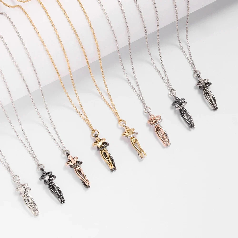 🏆35K+ SOLD! Couple's Hug Necklace（Gift box packaging🎁）