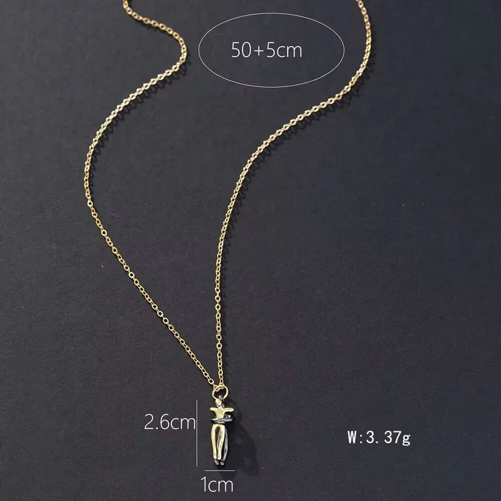 🏆35K+ SOLD! Couple's Hug Necklace（Gift box packaging🎁）