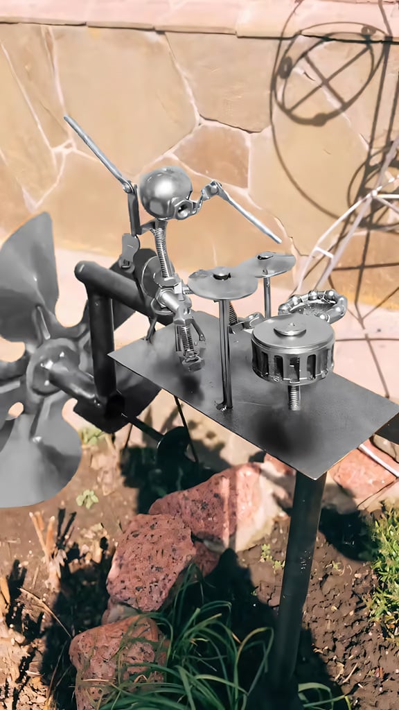 Handmade Metal Rock Band Windmill🎁(Includes a 70cm bracket)