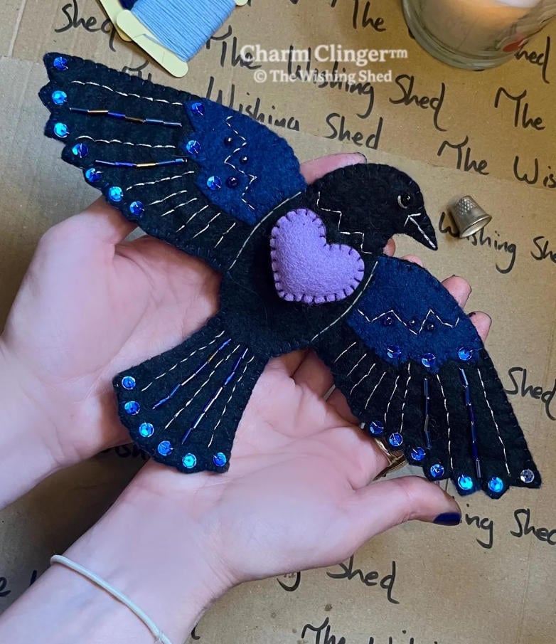 🔥Last Day 49% OFF -🖤 “Raven’s Keepsake – Guardian of Stitches”